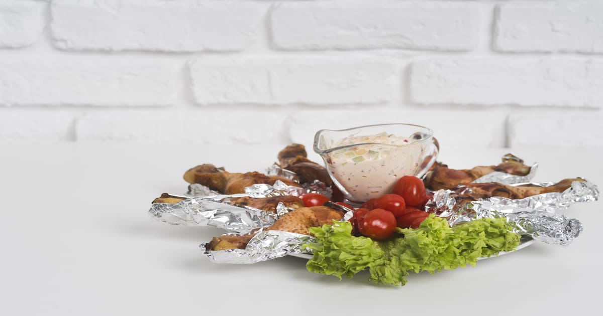 ฟอยล์ห่ออาหาร เข้าไมโครเวฟได้ไหม เข้าเตาอบได้ไหม เข้าหม้อทอดได้ไหม?